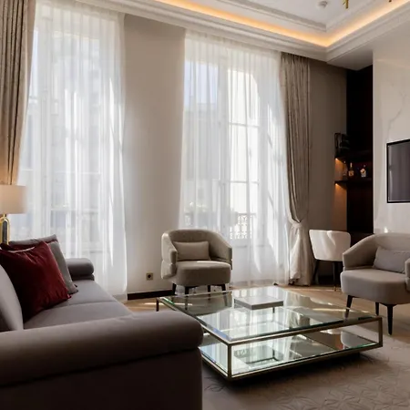 Maison Bauchart מלון 5*